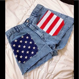 Urban outfitter high-waisted short with flag